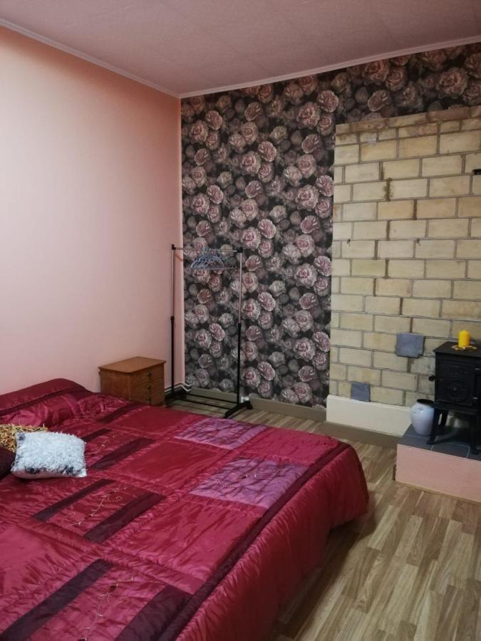 Pils Ielas Apartamenti Kandava Kültér fotó